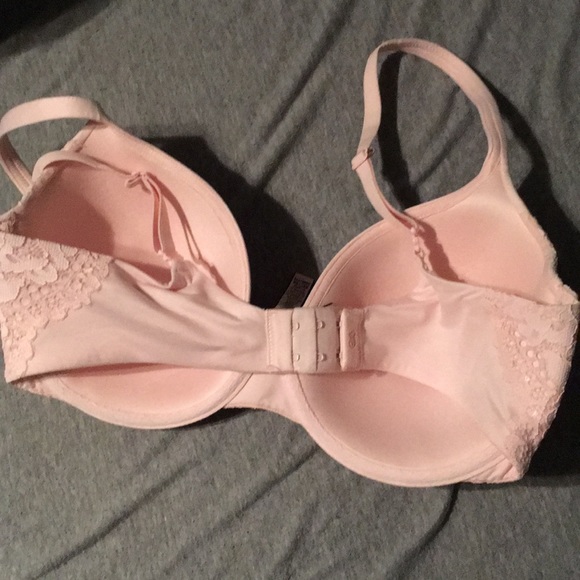 Victoria Secret Bra - Picture 2 of 3